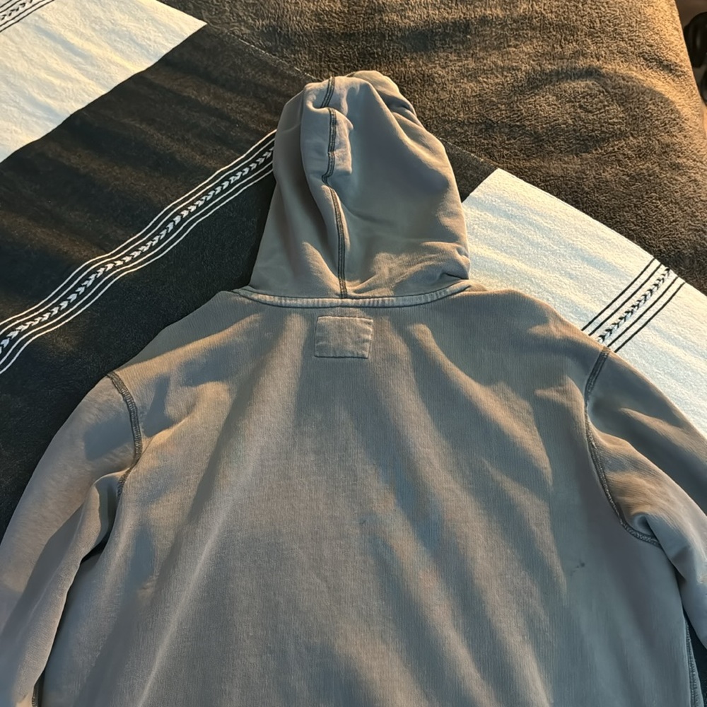 Sweatshirt - Picture 2 of 3